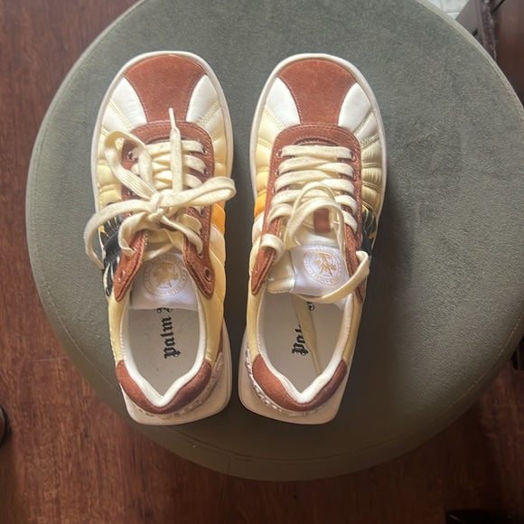 9fce9a14-9b32-3ac9-8ff0-  Palm Angels Yellow and Brown Retro Low-Top Sneakers with Palm Tree Design